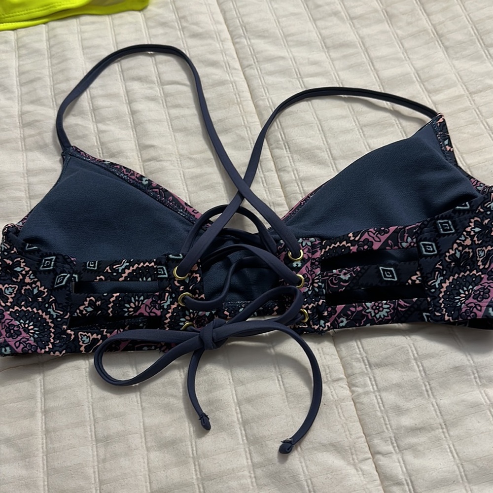 Medium Bikini Top Bundle - image 5